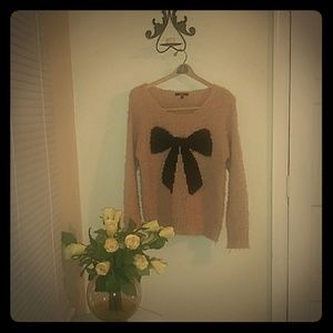 lightly knitted, cotton sweater made by Papaya.